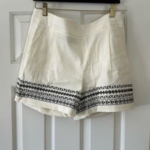 Apt 9 Shorts M Linen Elastic Waist Embroidered design Linen Blend fits like M/L